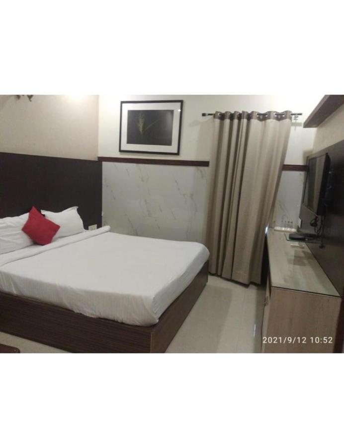 Hotel Joy Residency, Mohali Bagian luar foto